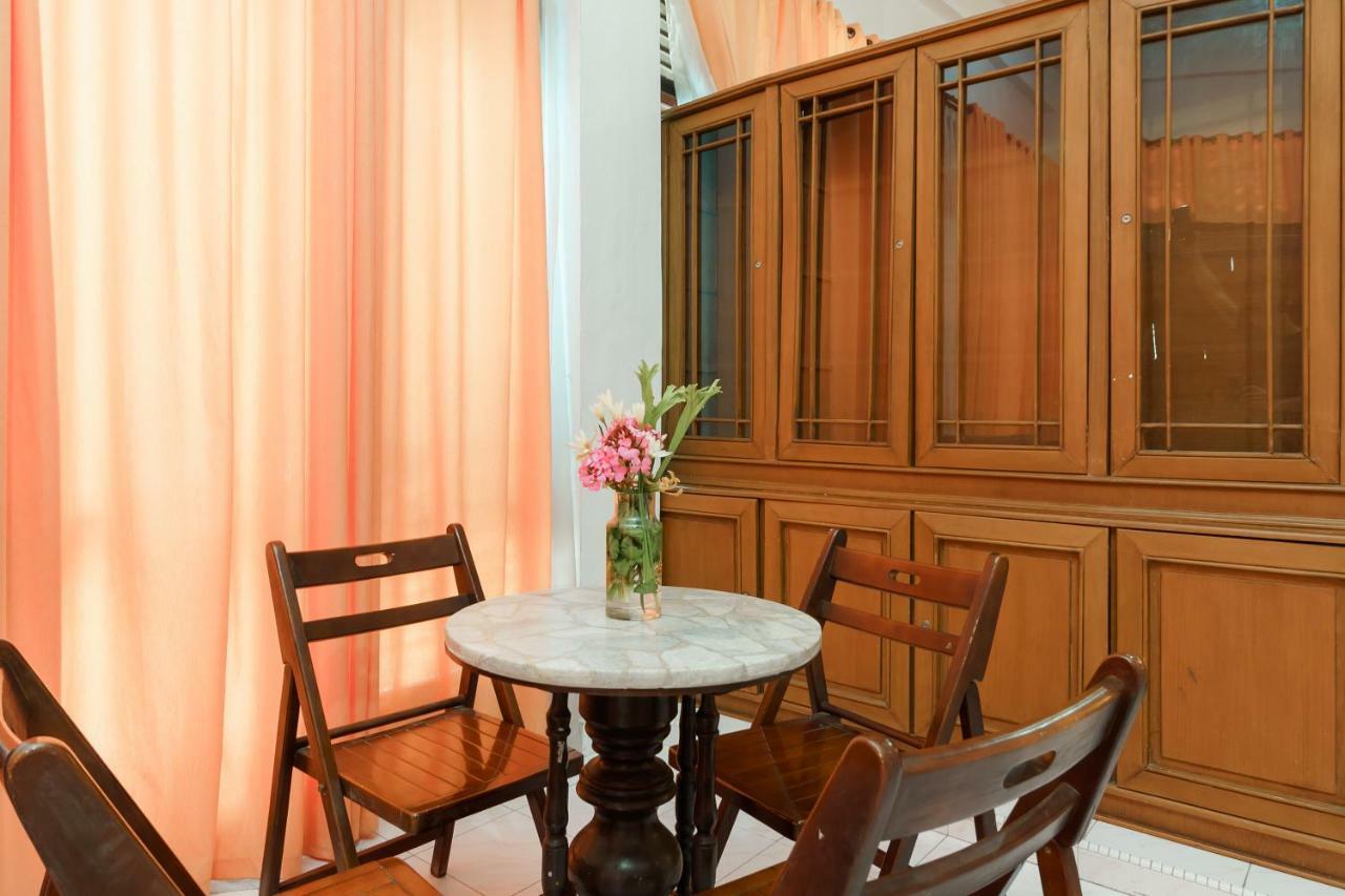 Hotel RedDoorz @ Tuktuk Danau Toba Zewnętrze zdjęcie